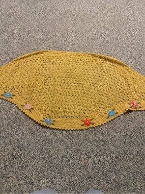 Vintage 1970s Handmade in Japan Buttery Yellow Floral Shawl